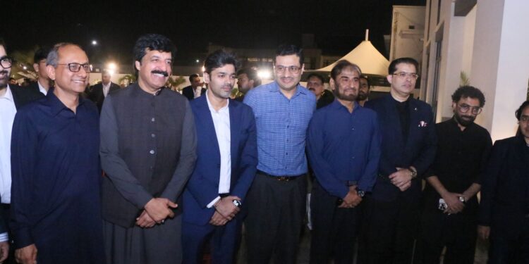 Governor Punjab Honoured at High-Profile Dinner Hosted by Humza Tabani in Karachi