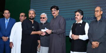 Murad Ali Shah Announces Rs7bn Relief Package for Gul Plaza Victims, Distributes Rs511.7m Compensation