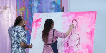 Father-Daughter Duo’s Live ‘Brush Hour’ Painting Session Praised by Art Lovers at Arts Council of Pakistan Karachi