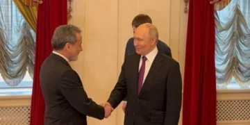 Iran Says It Is Reviewing Trump’s Call for Talks as Russia Backs Regional Peace Efforts