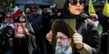 Thousands of Iranians Rally to Honor Khamenei Amid Skepticism Over Upcoming Pakistan Peace Talks