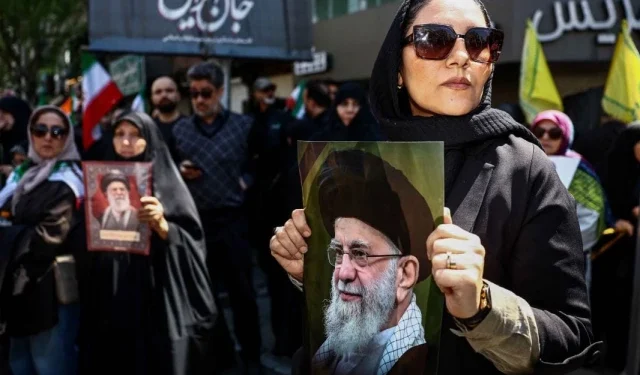 Thousands of Iranians Rally to Honor Khamenei Amid Skepticism Over Upcoming Pakistan Peace Talks