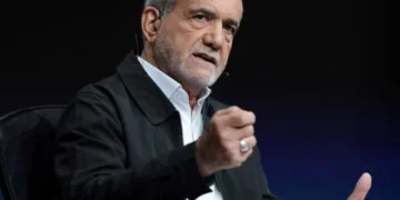 Trump Pushes Iran Deal as Pezeshkian Signals Deep Mistrust