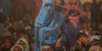 Seminar in Karachi Flags Rising Concern Over Suicide Cases Among Female Students