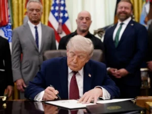trump1776530554-0-640x480