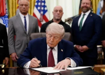 Iran Reviews US Proposals Amid Strait Tensions