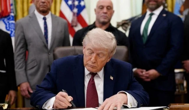 Iran Reviews US Proposals Amid Strait Tensions