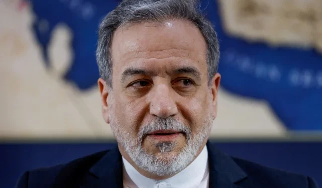 Iran Blames US Stance for Delays in Pakistan-Mediated Nuclear Talks