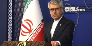 Iran Reviews U.S. Proposal as Tensions Escalate in Strait of Hormuz Amid Ongoing Conflict
