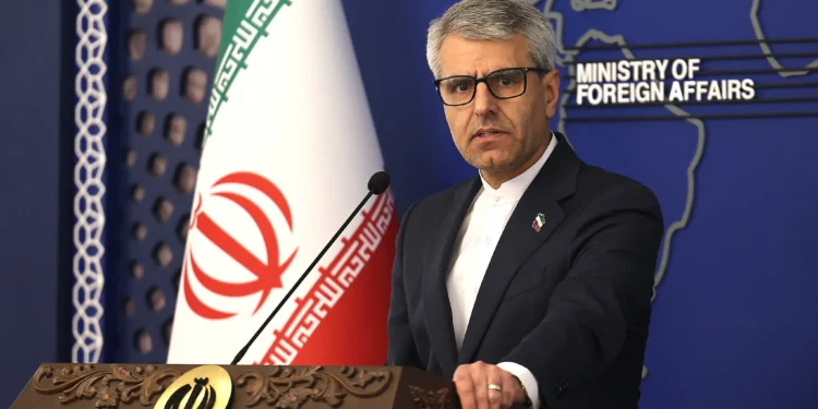 Iran Reviews U.S. Proposal as Tensions Escalate in Strait of Hormuz Amid Ongoing Conflict