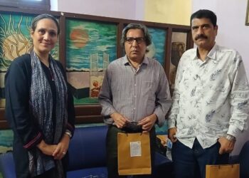 CEO of Sartim Solutions, Ume Aimun, visits Karachi Press Club’s Ghousha Aafiyat.