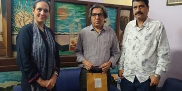 CEO of Sartim Solutions, Ume Aimun, visits Karachi Press Club’s Ghousha Aafiyat.