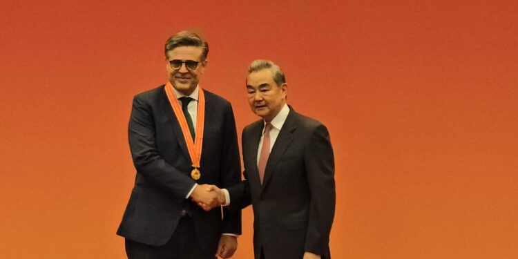 Pakistan Envoy Khalil Hashmi Receives China’s Prestigious Outstanding Diplomat Medal