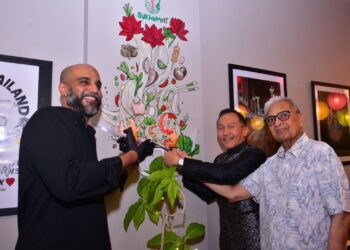 Thailand’s Consul-General Inaugurates ‘Sukhumvit’ Thai Restaurant in Karachi