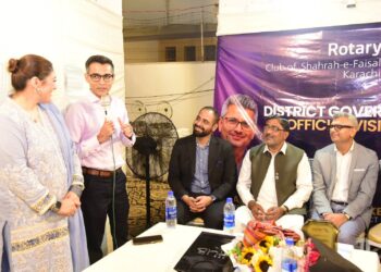 Rotary District Visit Highlights Fellowship Dinner and Charity Initiative in Karachi