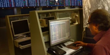 PSX Surges Over 2% as Optimism on US-Iran Peace Prospects Boosts Investor Confidence