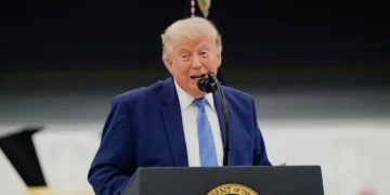 Donald Trump giving interview about Pakistan and US Iran diplomatic agreement