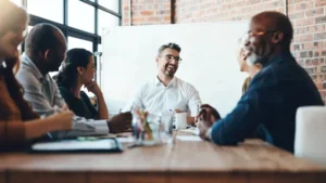 Business owners planning expansion using finance, mentorship and artificial intelligence strategies in 2025.