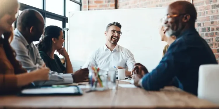 Business owners planning expansion using finance, mentorship and artificial intelligence strategies in 2025.
