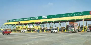 Motorway police checking fire extinguishers in passenger and cargo vehicles.