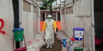 WHO and CDC Warn Ebola outbreak Could Expand Without Action