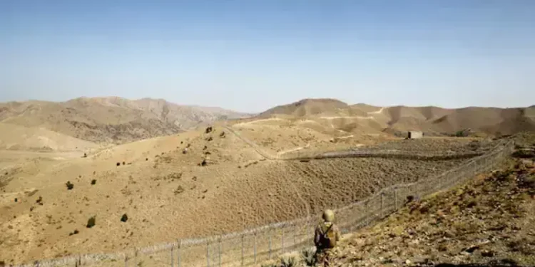 Attaullah Tarar Confirms Pakistan Border Strikes as Security Forces Target Terrorist Hideouts, Killing 26 Militants