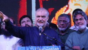 Hafiz Naeem ur Rehman speaking at Karachi press conference calling for salary hike for private sector employees in Pakistan.