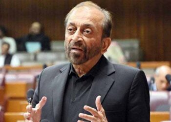 MQM leader Farooq Sattar speaking in Pakistan National Assembly about Karachi governance concerns.