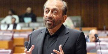 MQM leader Farooq Sattar speaking in Pakistan National Assembly about Karachi governance concerns.