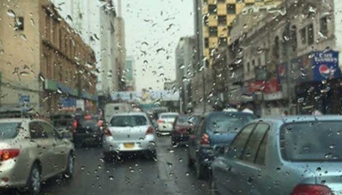 Partly cloudy weather over Karachi as light drizzle and humid conditions are expected.