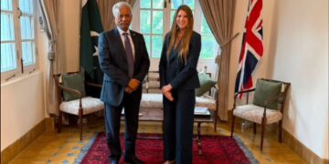 Sindh Governor Meets British High Commissioner in Karachi Visit