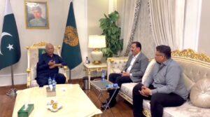 Sindh Governor Syed Muhammad Nuhal Hashmi meeting OPF Chairman Syed Qamar Raza in Islamabad