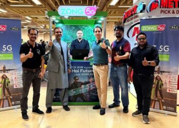 Zong 5G Desk launched at Karachi Airport for passenger connectivity services.