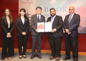 Japan Consul General Hattori Masaru Donates Books in Karachi Through read Japan project