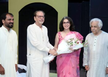 Arts Council Karachi Stages Theatre Production System Down Hai Alumni Play