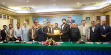 Pakistan and Iran business leaders discuss trade connectivity and joint ventures during KCCI meeting in Karachi.