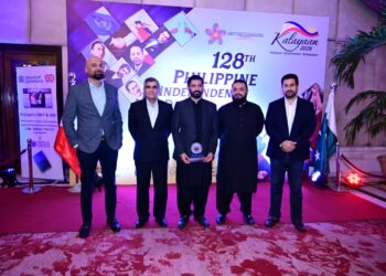 Philanthropy award presentation ceremony in Karachi with Dr Danish Aman and Philippine Ambassador