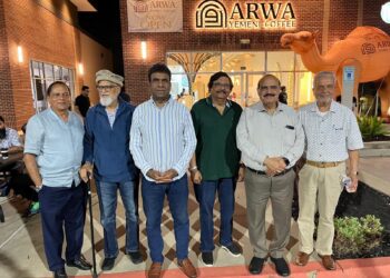 Kaukab Iqbal with members of the Pakistani community at a reception in Houston, Texas.