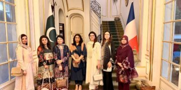 Pakistan Ambassador Mumtaz Zahra Baloch briefing the National Defence University delegation in France.