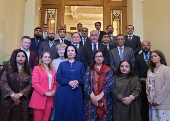 Pakistan Ambassador Faisal Niaz Tirmizi meeting the National Defence University delegation in Moscow.