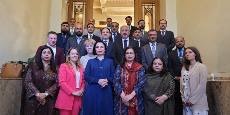 Pakistan Ambassador Faisal Niaz Tirmizi meeting the National Defence University delegation in Moscow.