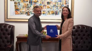 Anita Hirsch meeting officials after assuming her role as WFP Country Director in Pakistan.