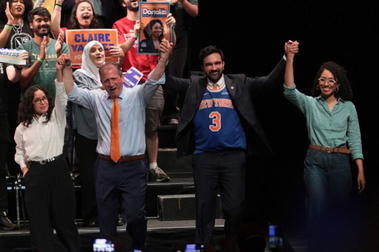 Campaign activity and voter participation during New York Democratic primaries