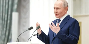 Putin Maintains Ukraine Stance Despite Growing Pressures