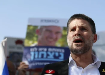 Bezalel Smotrich Calls for Beirut Strikes as US-Iran Deal Nears