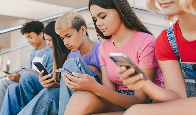 Online safety regulations in UAE restricting social media access for under-15 children on platforms like TikTok and Instagram.