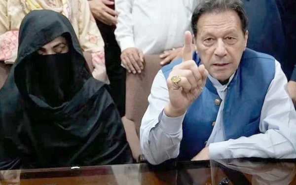 Islamabad High Court building with legal case hearing notice for Imran Khan and Bushra Bibi appeals.