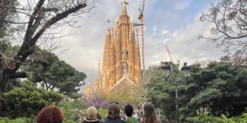Antoni GaudĆ & GaudĆ Vision Behind Sagrada FamĆlia Tower Rise