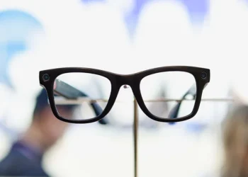 Ray-Ban Meta AI Glasses Show Smart Glasses Travel Pros And Cons