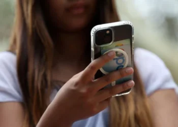UK Social Media Ban Plan Announced by Keir Starmer Sparks Debate